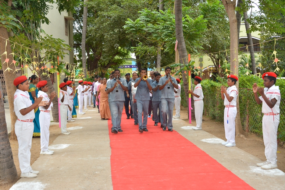 Holy Cross Matriculation Higher Secondary School